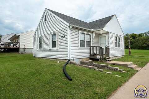 1316 SE 18th TER, Topeka, KS 66607