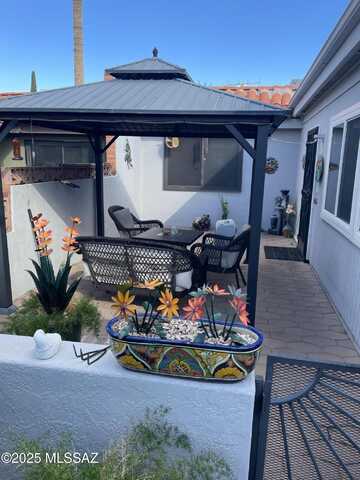 292 N Calle Del Diablo, Green Valley, AZ 85614