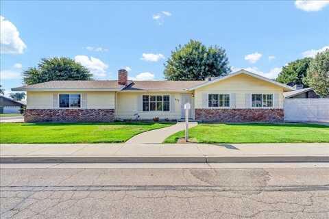 837 E Cambridge Avenue, Visalia, CA 93292