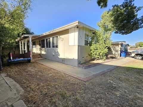3025 Peerless Avenue, Bakersfield, CA 93308