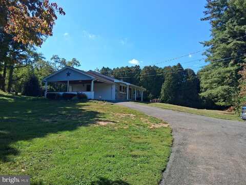 84 WEAVERTOWN LANE, DOUGLASSVILLE, PA 19518