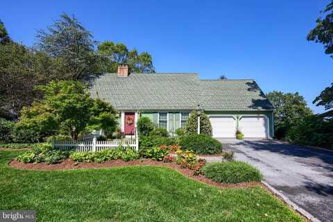 157 MAPLE DRIVE, NEW HOLLAND, PA 17557
