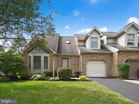 2648 STAGECOACH LANE, LANCASTER, PA 17601