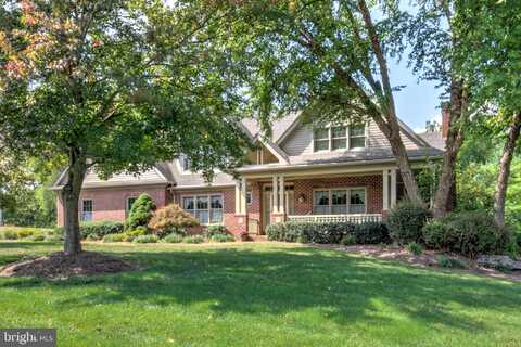 2 RESCH LANE, LANCASTER, PA 17602