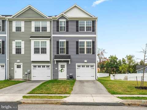 208 OVERLOOK DRIVE, HANOVER, PA 17331