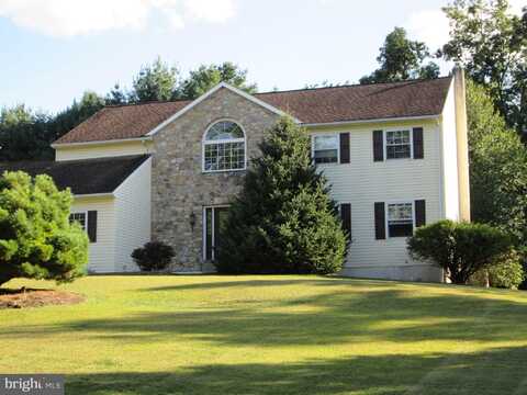 12 LEHLAND DRIVE, BOYERTOWN, PA 19512
