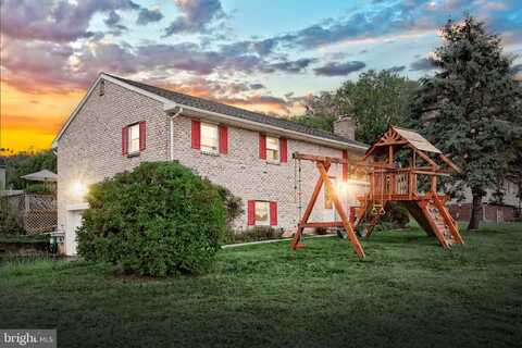 54 SUGARBOOT LANE, HANOVER, PA 17331