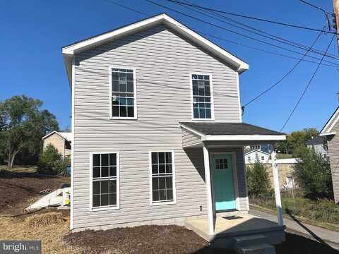 120 DIM STREET, MARTINSBURG, WV 25404