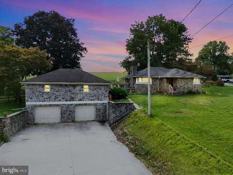 6170 YORK ROAD, SPRING GROVE, PA 17362