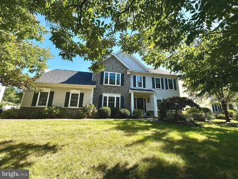 3879 CHARTER CLUB DRIVE, DOYLESTOWN, PA 18902