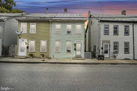 27 S SPRING GARDEN STREET, CARLISLE, PA 17013