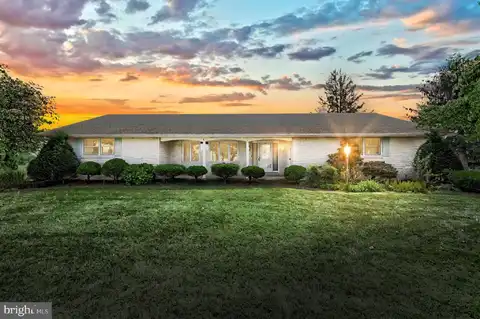 640 E CANAL ROAD, YORK, PA 17404