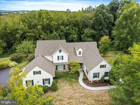219 S PINE STREET, ELVERSON, PA 19520