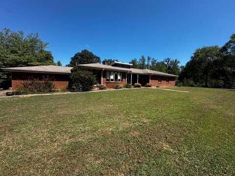 370 Birdsong Cutoff, CAMDEN, TN 38320