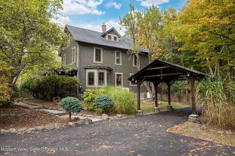 64 Lower Byrdcliffe Road, Woodstock, NY 12498