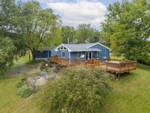 1366 190th Street, Waverly, IA 50677
