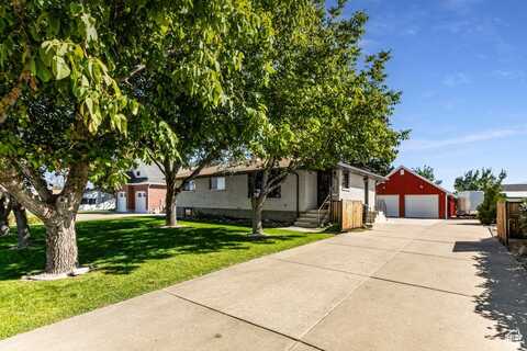 1108 N 1500 W, Clinton, UT 84015
