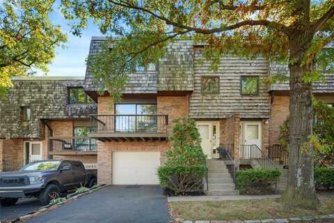 2701 Bingham Dr, St Clair, PA 15241