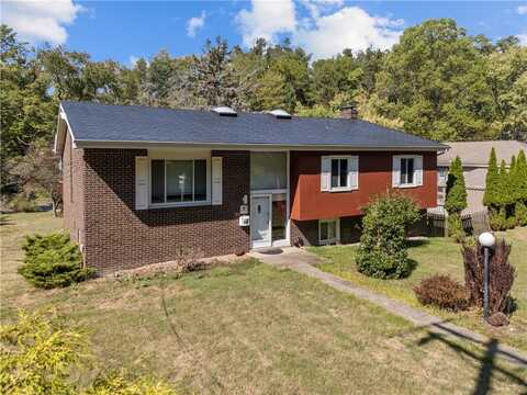5 Glasgow Rd, Hillsboro, PA 15221
