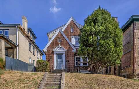 2836 Perrysville Ave, Perry Hilltop, PA 15214
