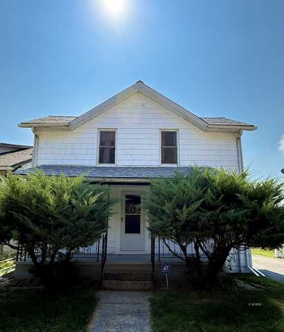 568 Turner, Elyria, OH 44035