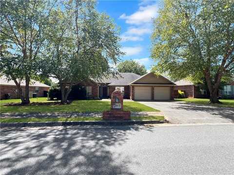 2803 Amberwood ST, Springdale, AR 72762