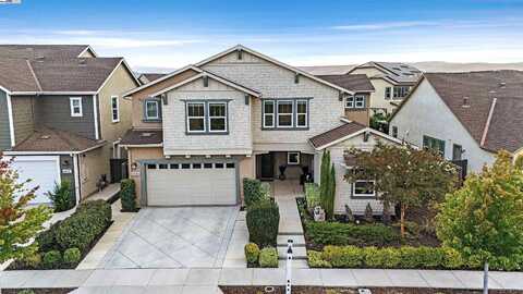 4683 Avalon St, Tracy, CA 95377