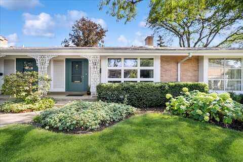 711 Carriage Hill Drive, Glenview, IL 60025