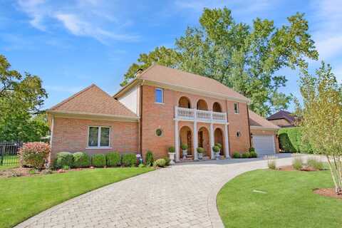 900 N. Prospect Avenue, Park Ridge, IL 60068