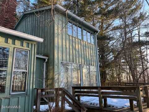 398 Rhoades and Bailey Rd, New Marlborough, MA 01259