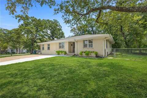 301 Fairway Drive, Bryan, TX 77801