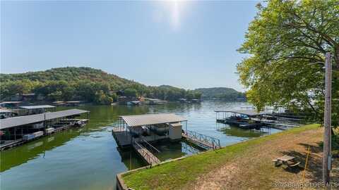 70 Amber Road, Sunrise Beach, MO 65079
