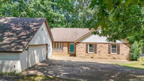 3012 Oakridge Drive, Jonesboro, AR 72405