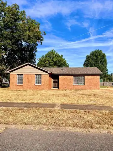 606 WEAVER DRIVE, West Memphis, AR 72301
