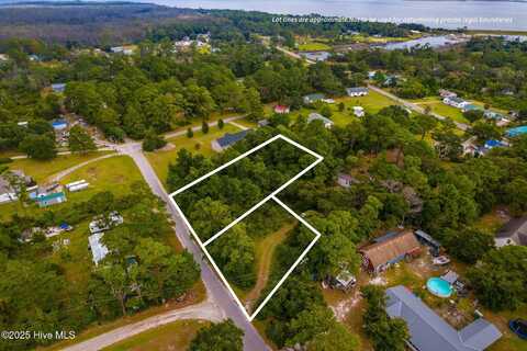 200 Lee Daniels Road, Atlantic, NC 28511