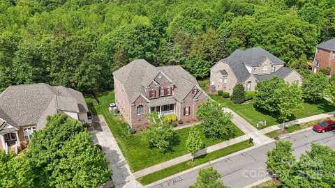 9034 Kensington Forest Drive, Harrisburg, NC 28075