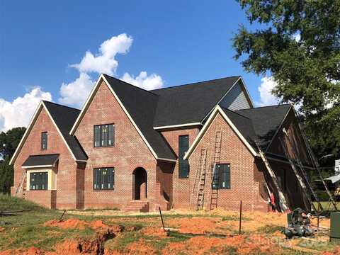 5827 Long Stirrup Lane, Mint Hill, NC 28227