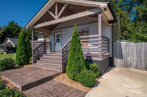 913 Stowe Drive, Lowell, NC 28098