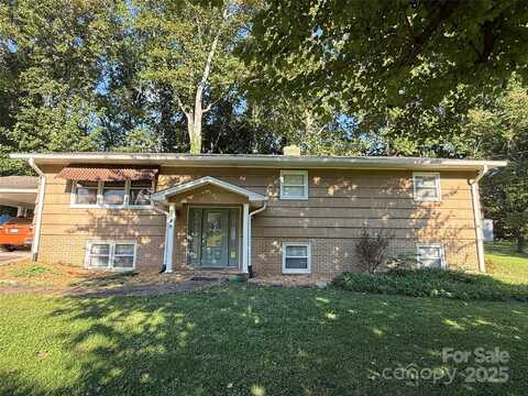 146 42nd Avenue Circle NE, Hickory, NC 28601