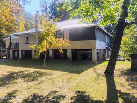 273 NIKOMAHS Drive, Millmont, PA 17845