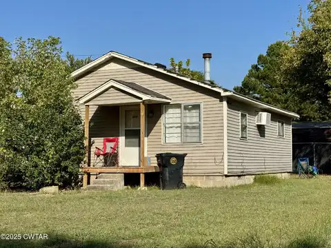 202 3rd Avenue, Dyersburg, TN 38024