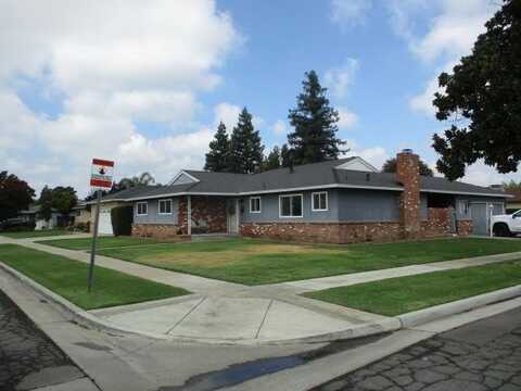 1568 Calimyrna Avenue E, Fresno, CA 93710