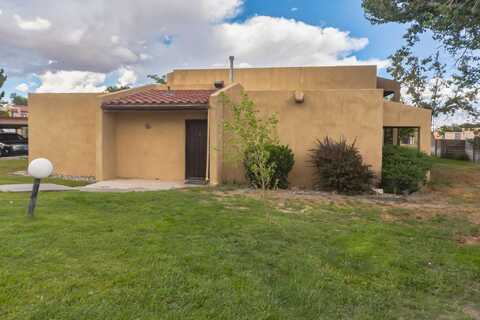 901 COUNTRY CLUB Drive SE unit: E, Rio Rancho, NM 87124