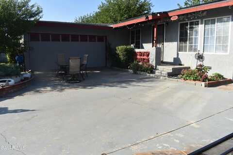 44221 E 4th Street, Lancaster, CA 93535