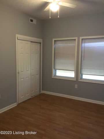 952 S Floyd St, Louisville, KY 40203