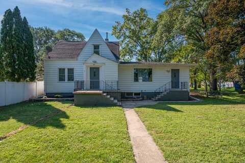 521 E 28th Avenue, Lake Station, IN 46405