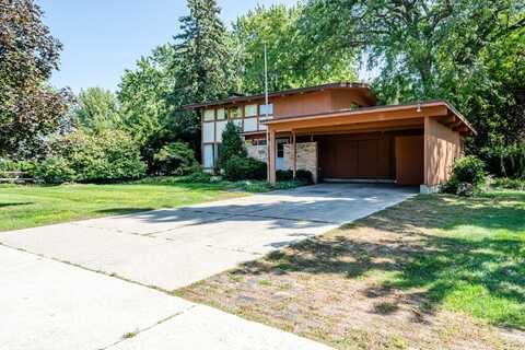 2211 Lakeshore Drive, Saint Joseph, MI 49085