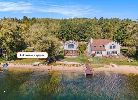 1479 N Cedar Lane Road, Scottville, MI 49454