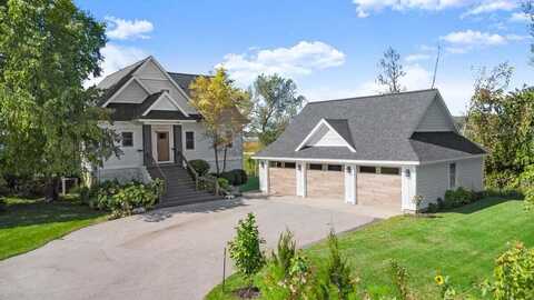 7616 1st Street, Onekama, MI 49675