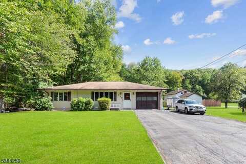 114 Van Dam Ave, Bloomingdale, NJ 07403